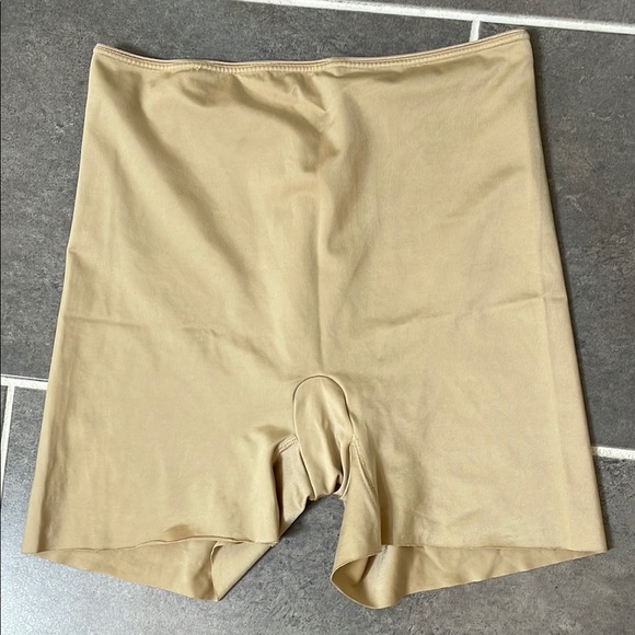 SPANX Other - Spanx Shaping Tummy Control Mid Thigh
Short size Large
